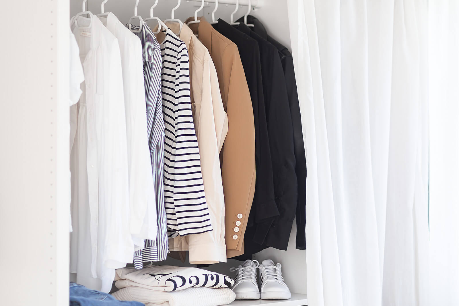 Capsule Wardrobe Anleitung, minimalistischer Kleiderschrank, Shoelove by Deichmann