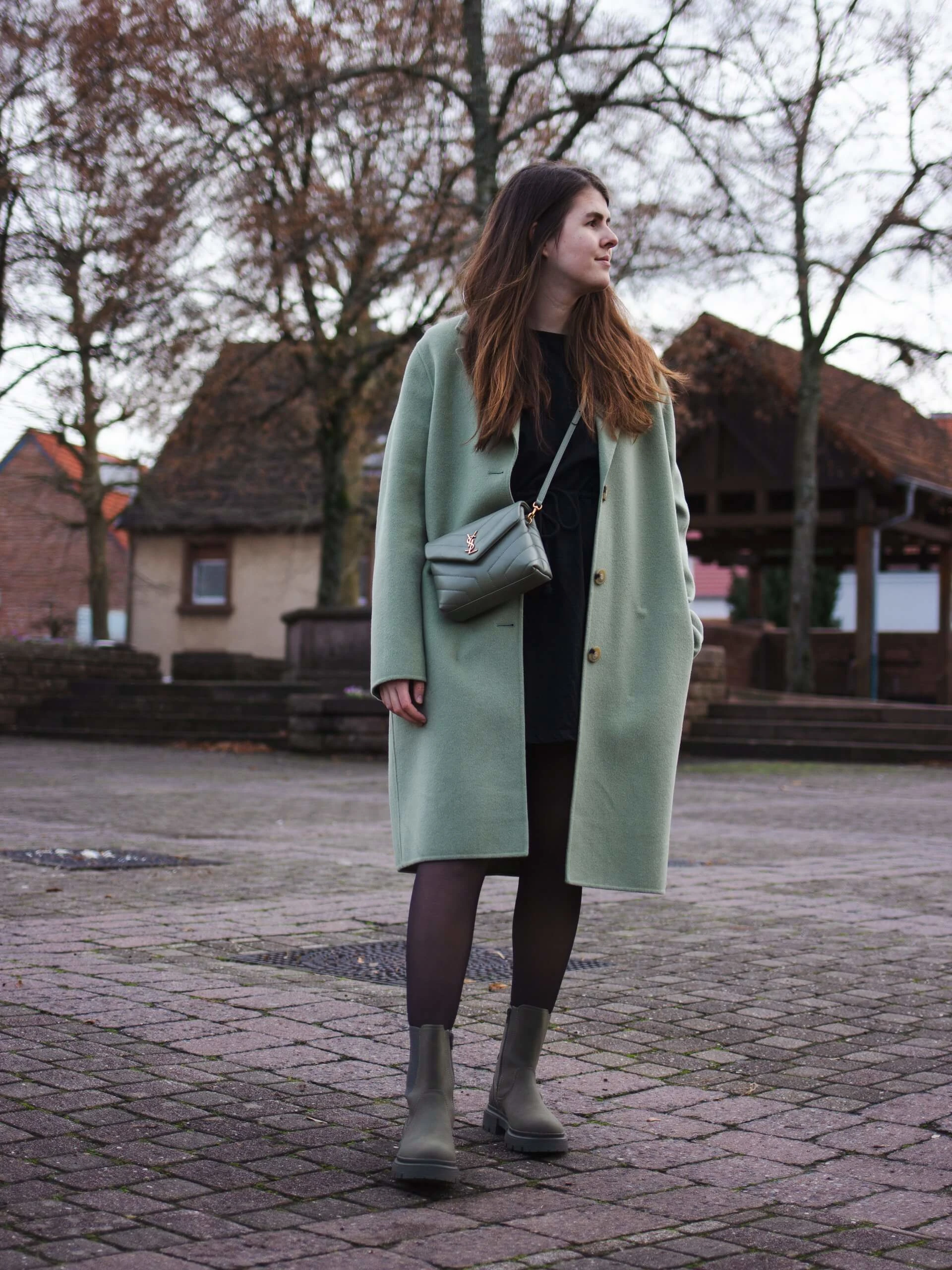 Grüne Boots Outfit