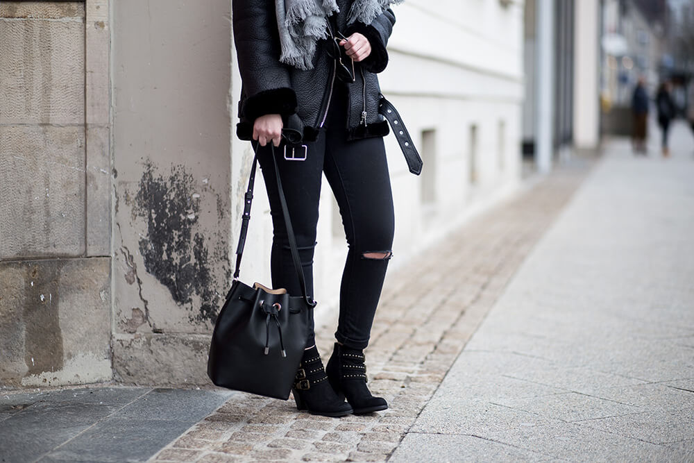 Outfit mit Shearling Jacke, Wintertrend, Trendblog by Deichmann