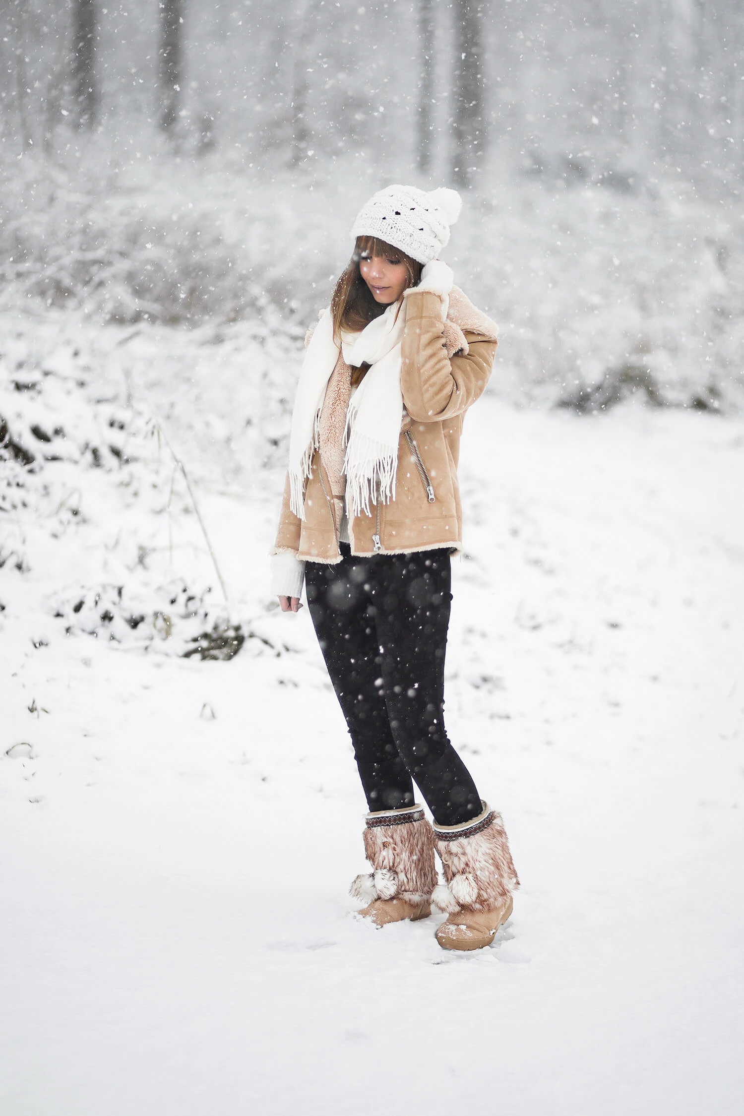 https://shoelove.deichmann.com/de-de/wp-content/uploads/warme-fellboots-für-den-winter-stylen-shoelove-by-deichmann2.jpg