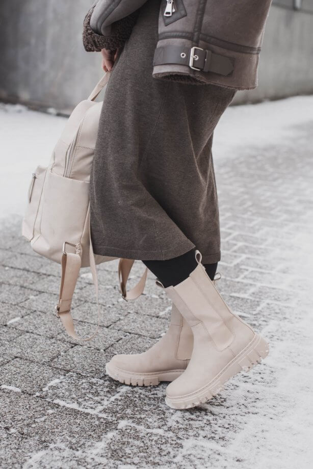 Lange Strickkleider als Wintertrend Shoelove Deichmann