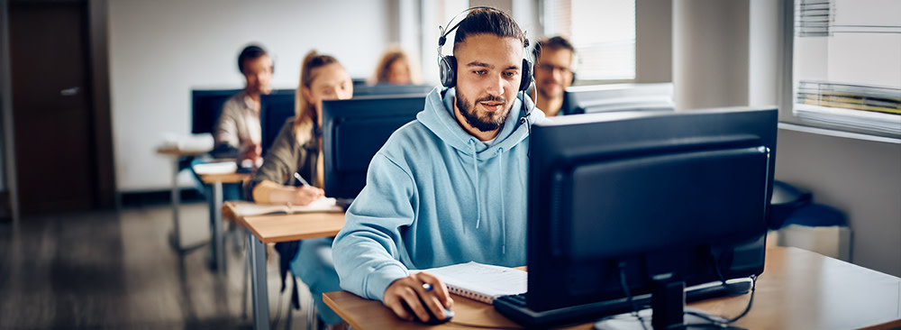 BODY IMAGE - Article - What to Expect for IELTS on Computer - students at computers - Canada