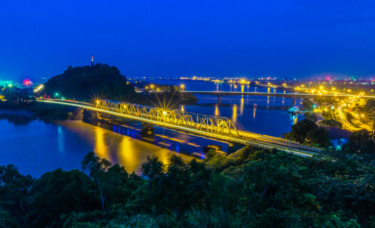 Ham Rong Bridge, Thanh Hoa City, Vietnam