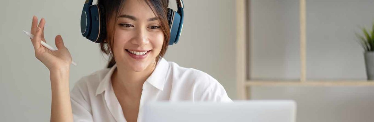 An IELTS test taker preparing through webinars