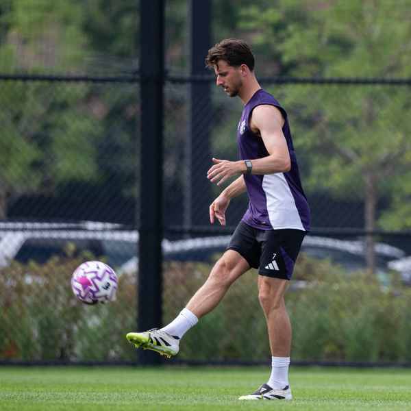 Watch the opening 15 minutes of Tuesday’s session | Manchester United