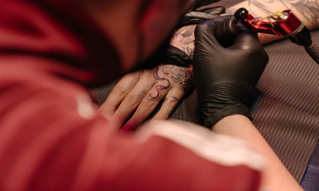 The ten most painful places for tattoo.