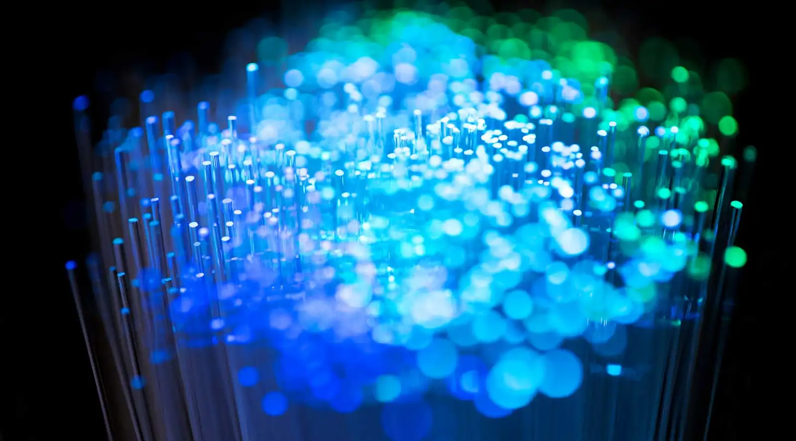Glasfaserkabel beleuchtet