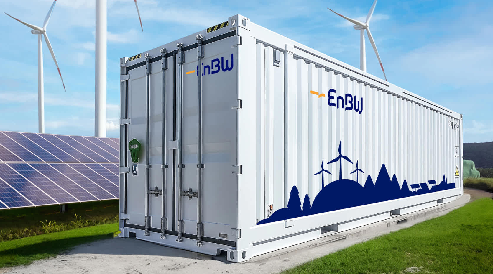 Solarpark und Container Batteriespeicher mit EnBW Werbung 