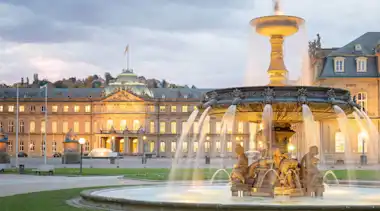 Blick auf den Schlossplatz in Stuttgart