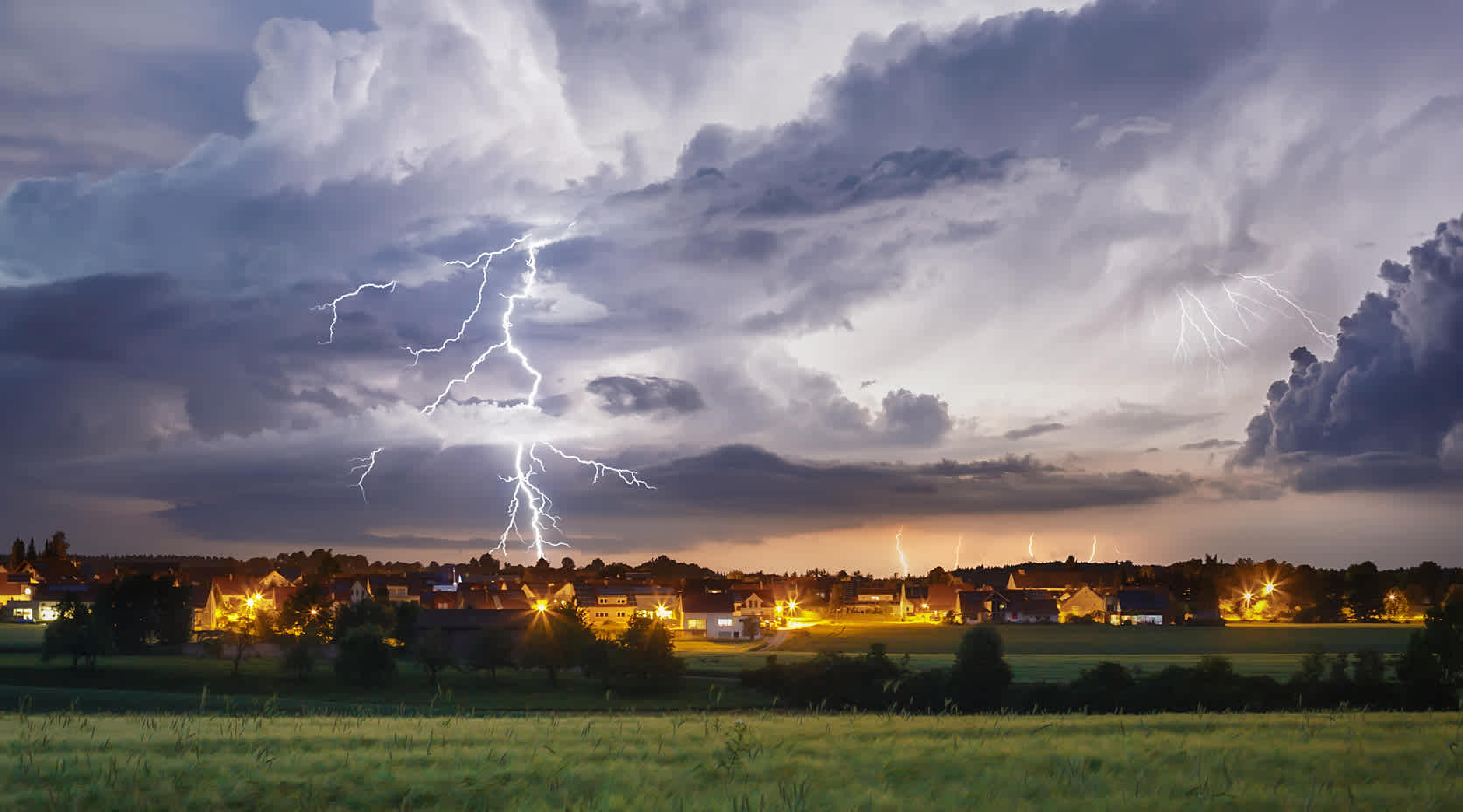 Kommunenseite Sicherheit Gewitter Blitz Landscape