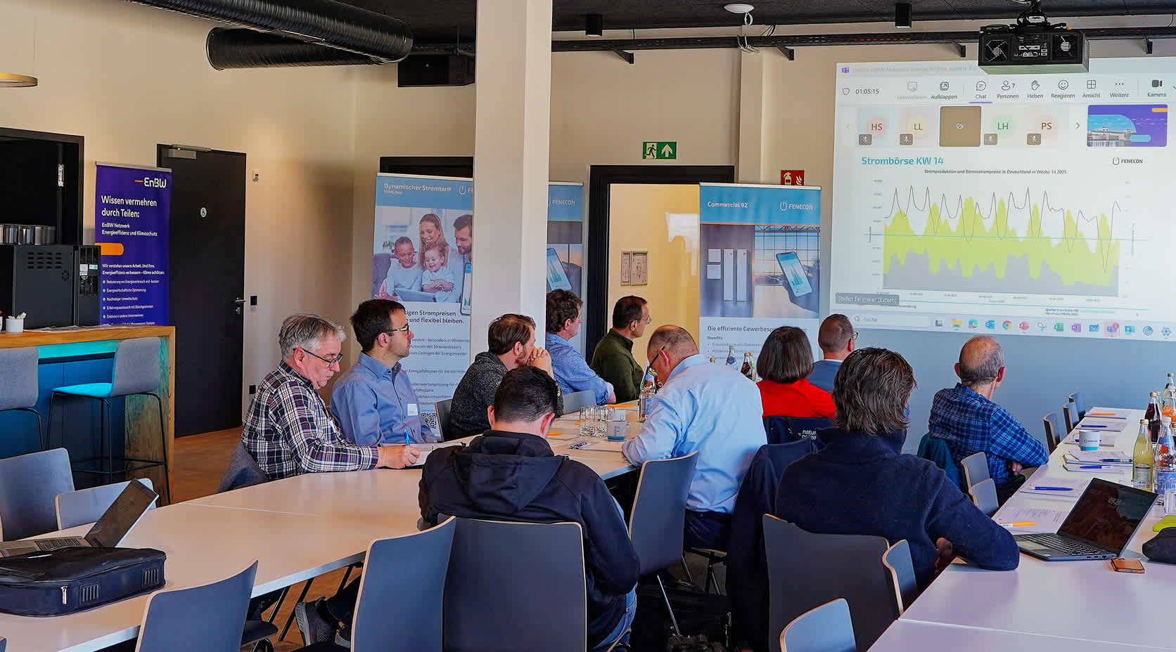Mitglieder bei Netzwerktreffen für mehr Energieeffizienz.