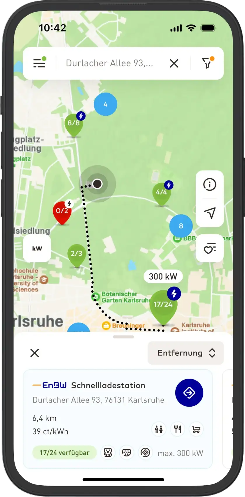 Ladestationen finden auf der mobility+ App auf einem Smartphone