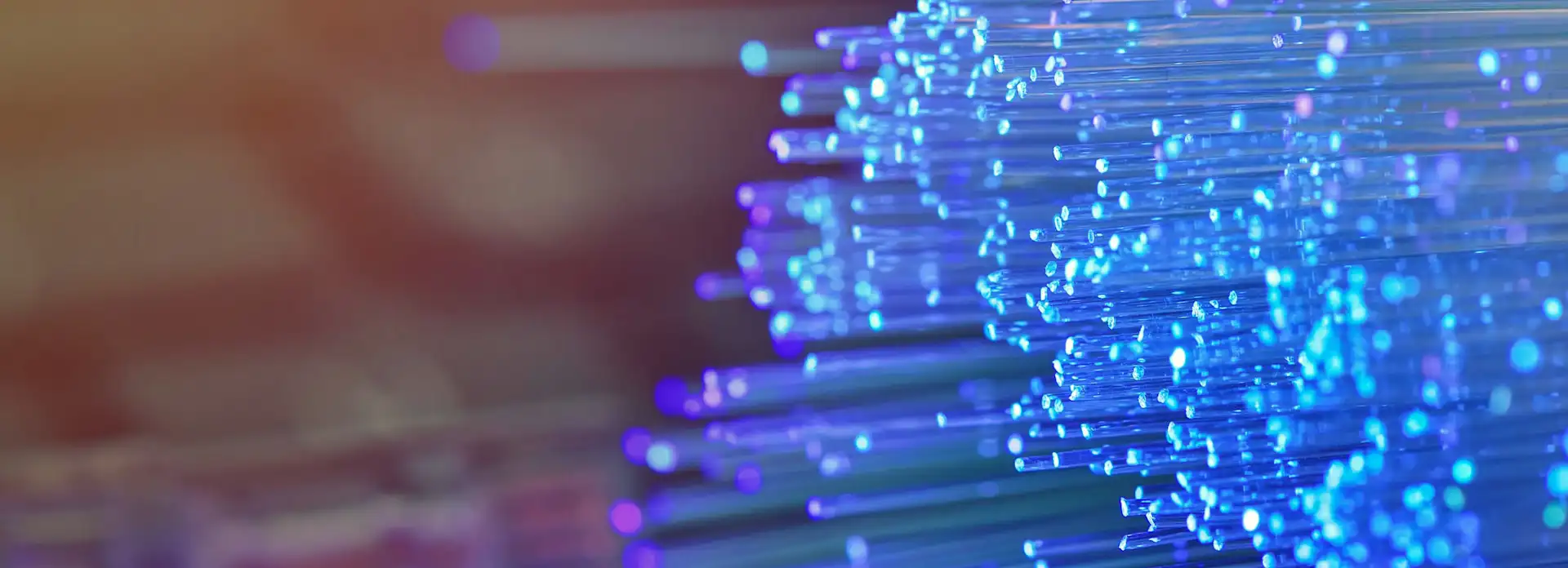 Telekommunikation Glasfaserkabel blau Digitalisierung Infrastruktur