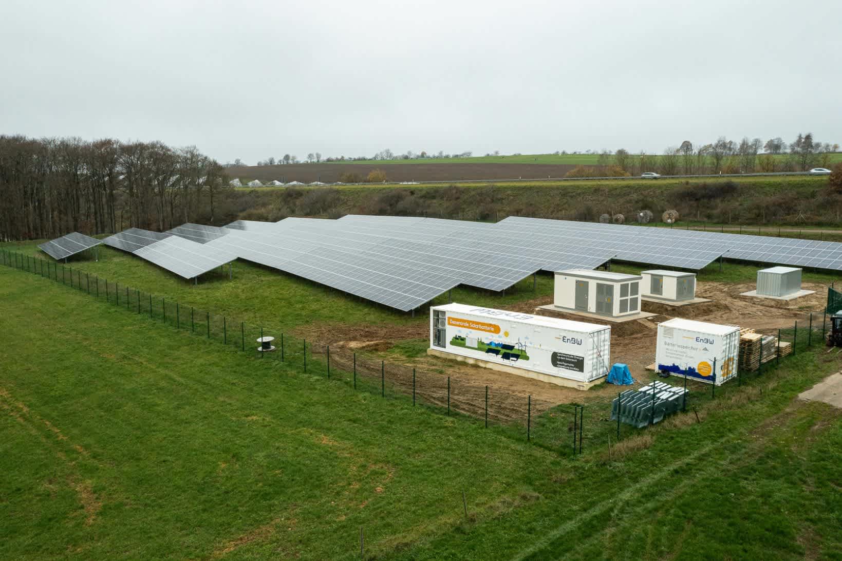 Bild vom Solarpark mit Batteriespeicher in Brandscheid