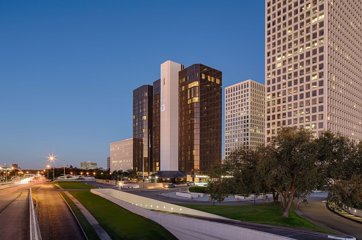 DoubleTree by Hilton Hotel Houston - Greenway Plaza 