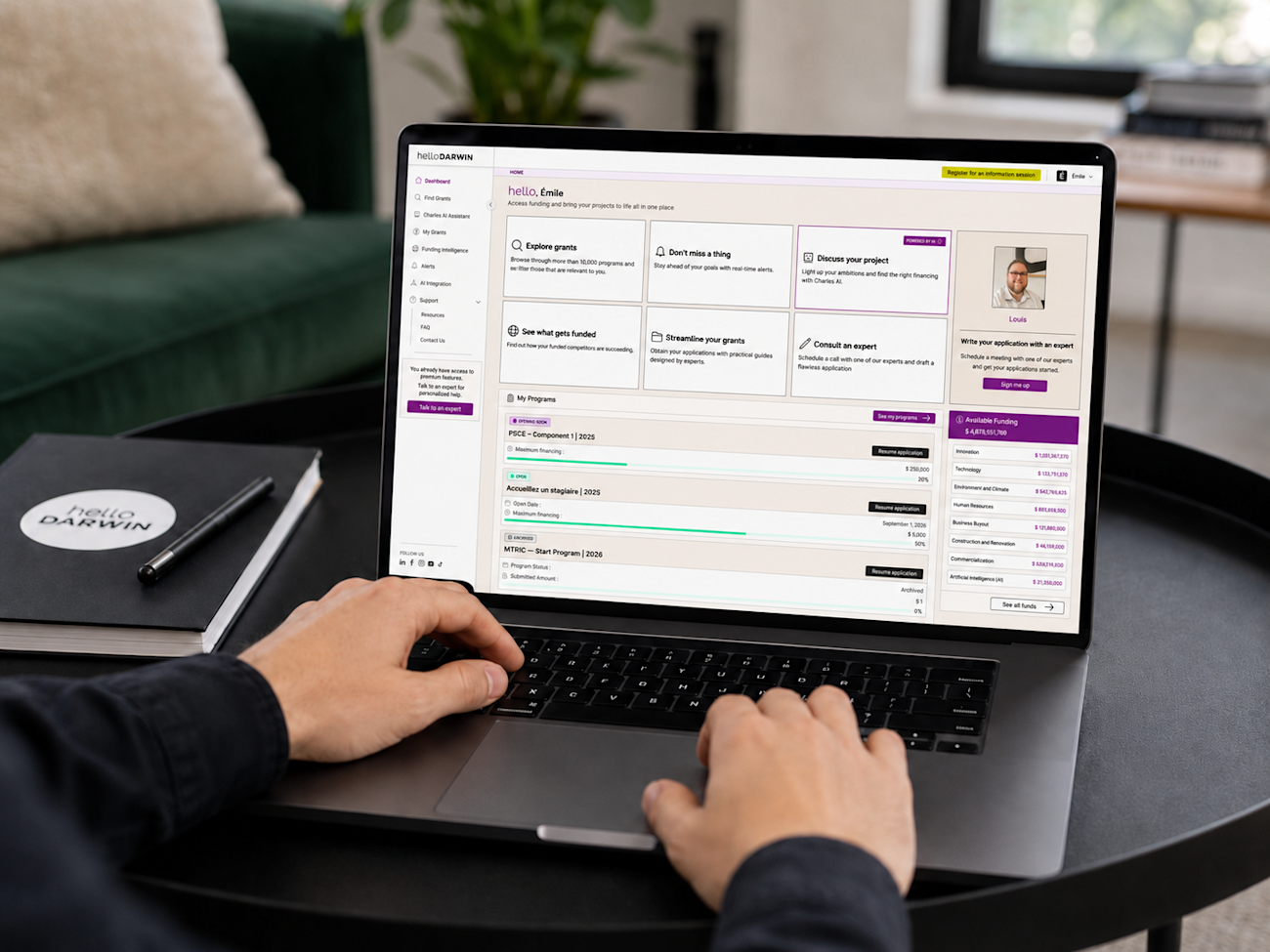 Plateforme Hero - Ordinateur Explorateur de Subventions