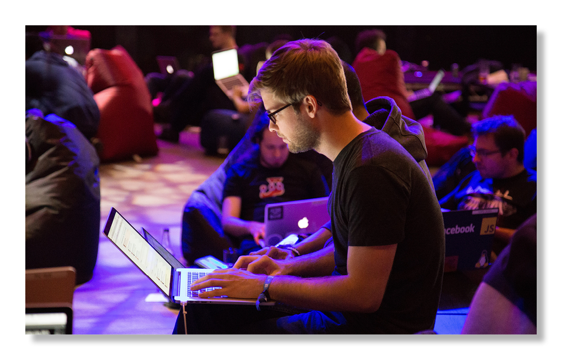 10 influenceurs du SEO à suivre sur les réseaux sociaux