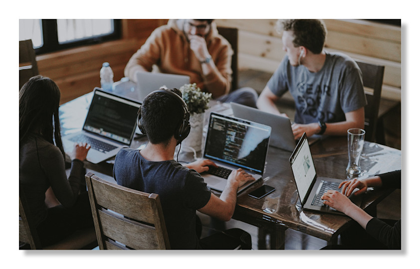 Top 5 Reasons to Hire an Agency For Content Creation