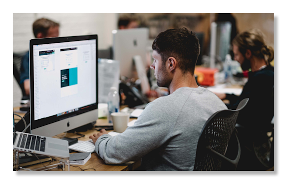 5 reasons to hire a freelance web designer