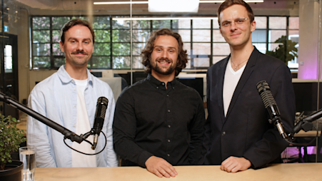 Présentateurs du webinaire RS&DE 2026 dans le studio de helloDarwin