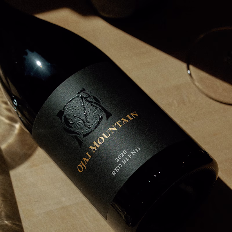 Close view of the Ojai Mountain 2020 Red Blend label on linen