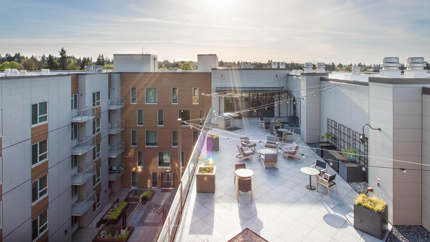 The Green Leaf Uptown serves residents and visitors in Downtown Vancouver, Washington, through a combination of retail spaces, 167 apartments, and internal parking.