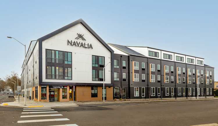 Navalia Apartments