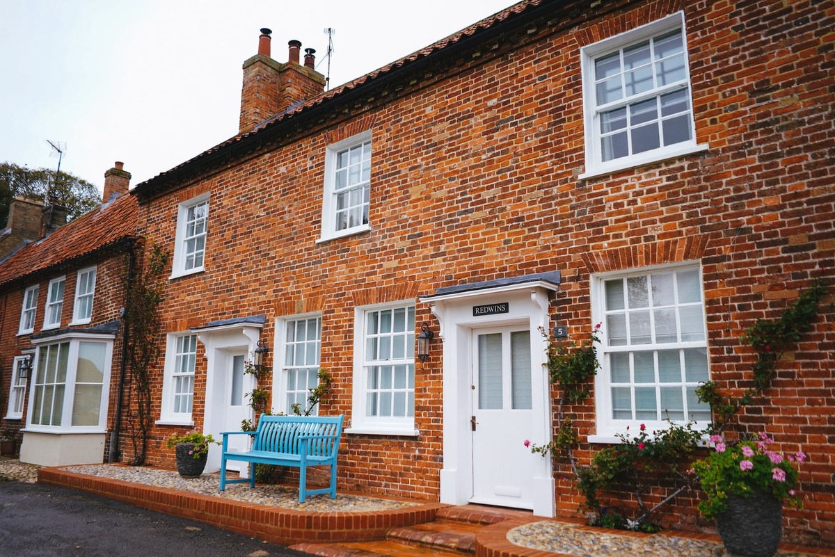 Homesellers compromising £150,000 for cash sale