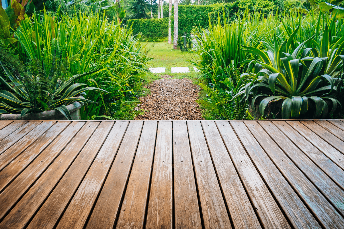 Can you use fence paint on decking?