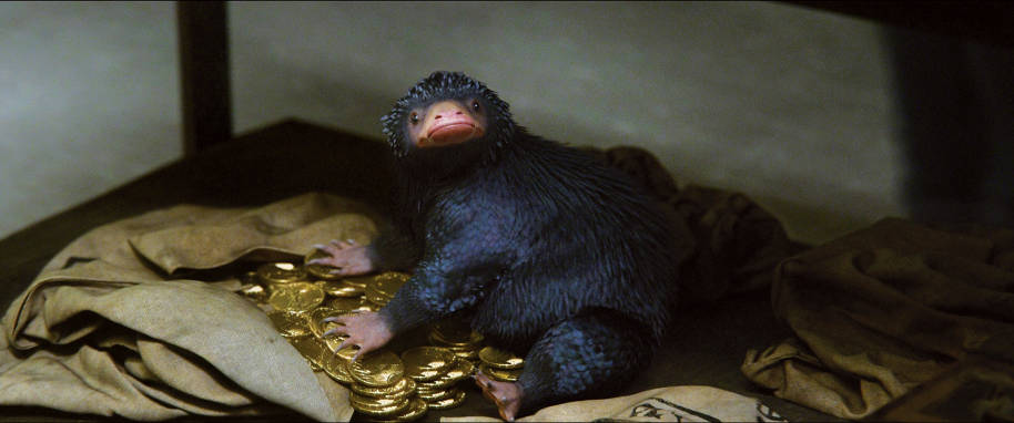 FB-F1-fantastic-beasts-niffler-bag-of-gold-cheeky-web-landscape