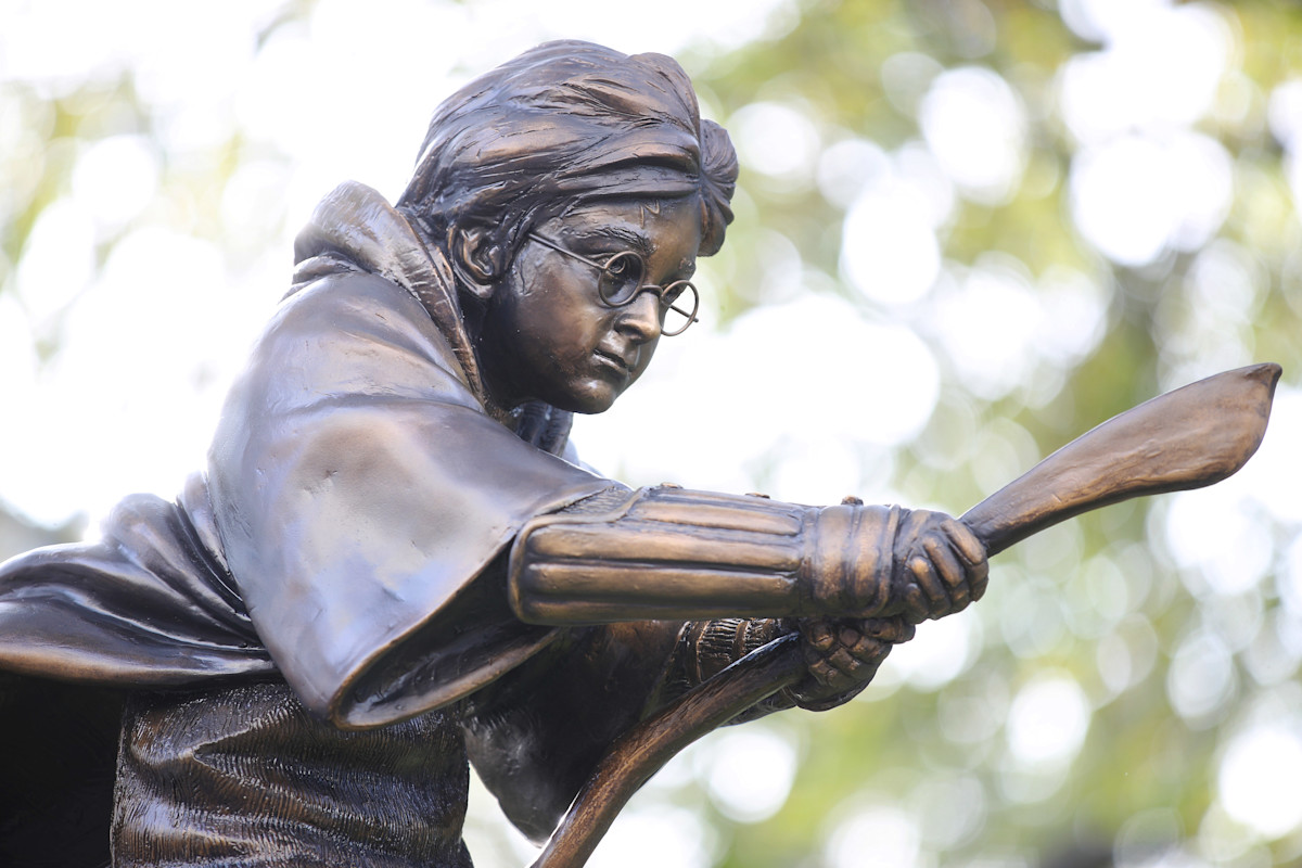 New Harry Potter Quidditch statue unveiled in Leicester Square