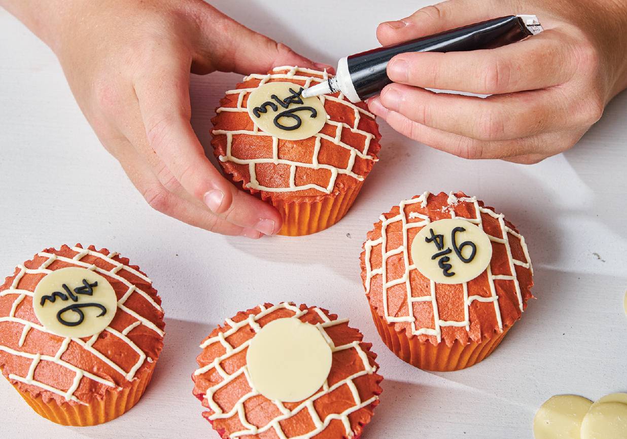 harry-potter-bake-create-decorate-cupcakes