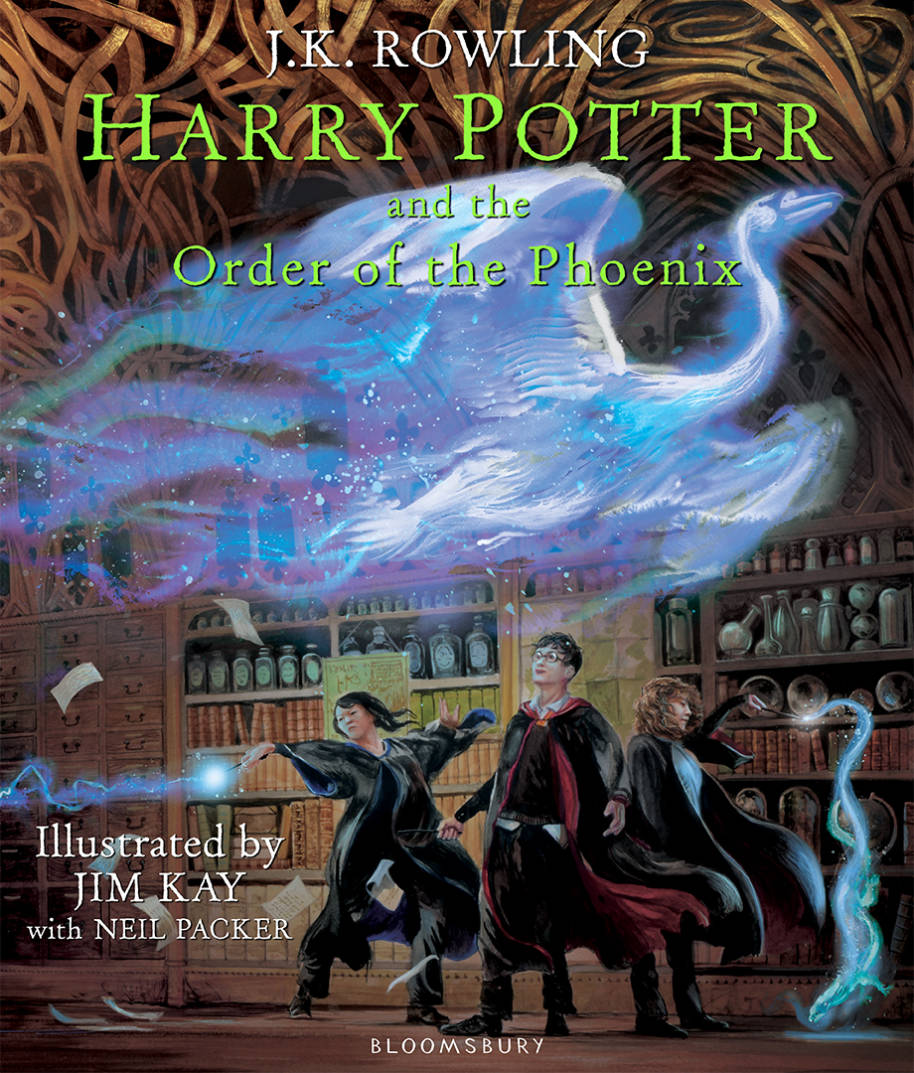 La couverture de l'édition illustrée de l'Ordre du Phénix.  Harry, Cho et Hermione sont dans la salle sur demande.  Hermione et Cho lancent leurs Patronus.