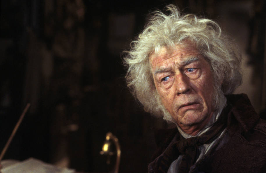 WB-HP-F1-philosophers-stone-mr-ollivander