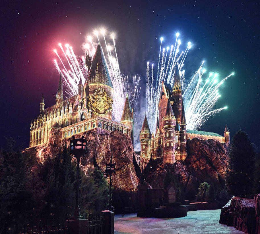 Universal-Orlando-Resort-Hogwarts-Fireworks