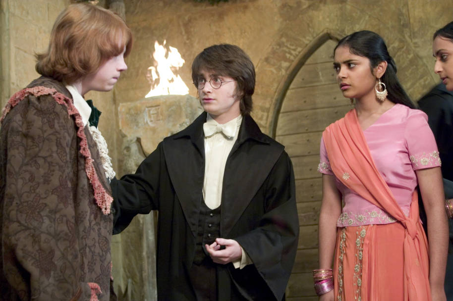 PMARCHIVE-HarryPotter WB F4 HarryRonParvartiPadmaAtYuleBall Still 080615 Land 52ACyDtVBmG24mkoWu4Em4-b1