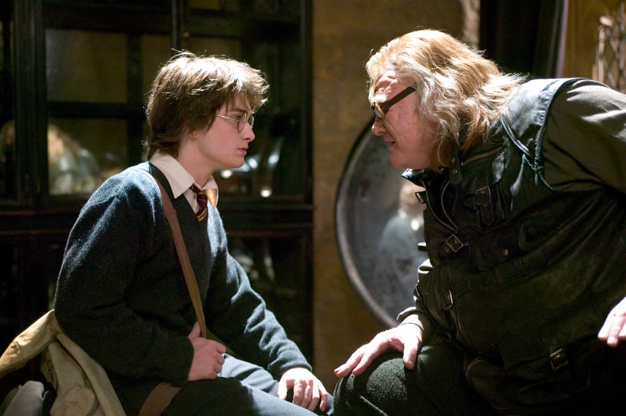 HP-F4-goblet-of-fire-harry-moody-talking-facing-each-other-web-landscape