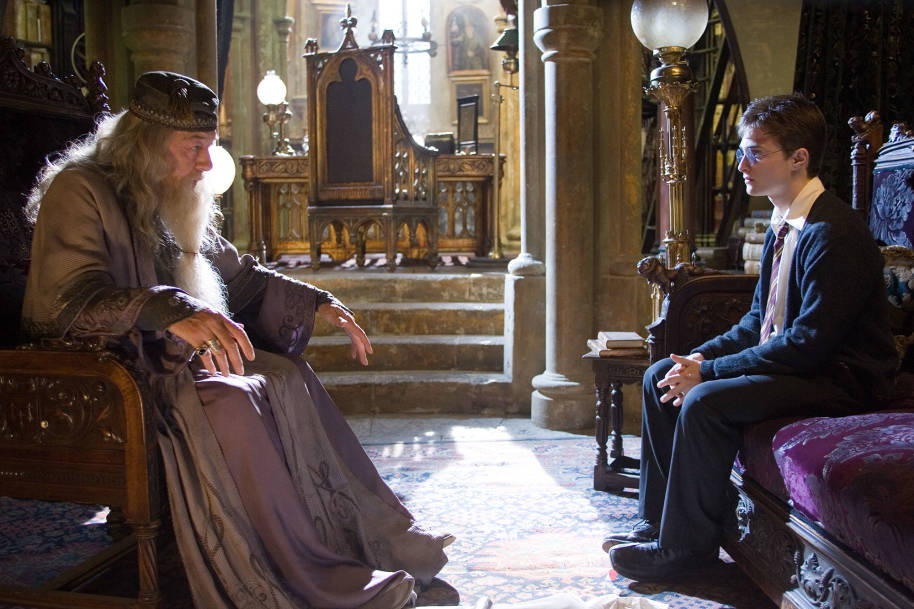 WB-F5-order-of-the-phoenix-harry-dumbledore-in-his-office