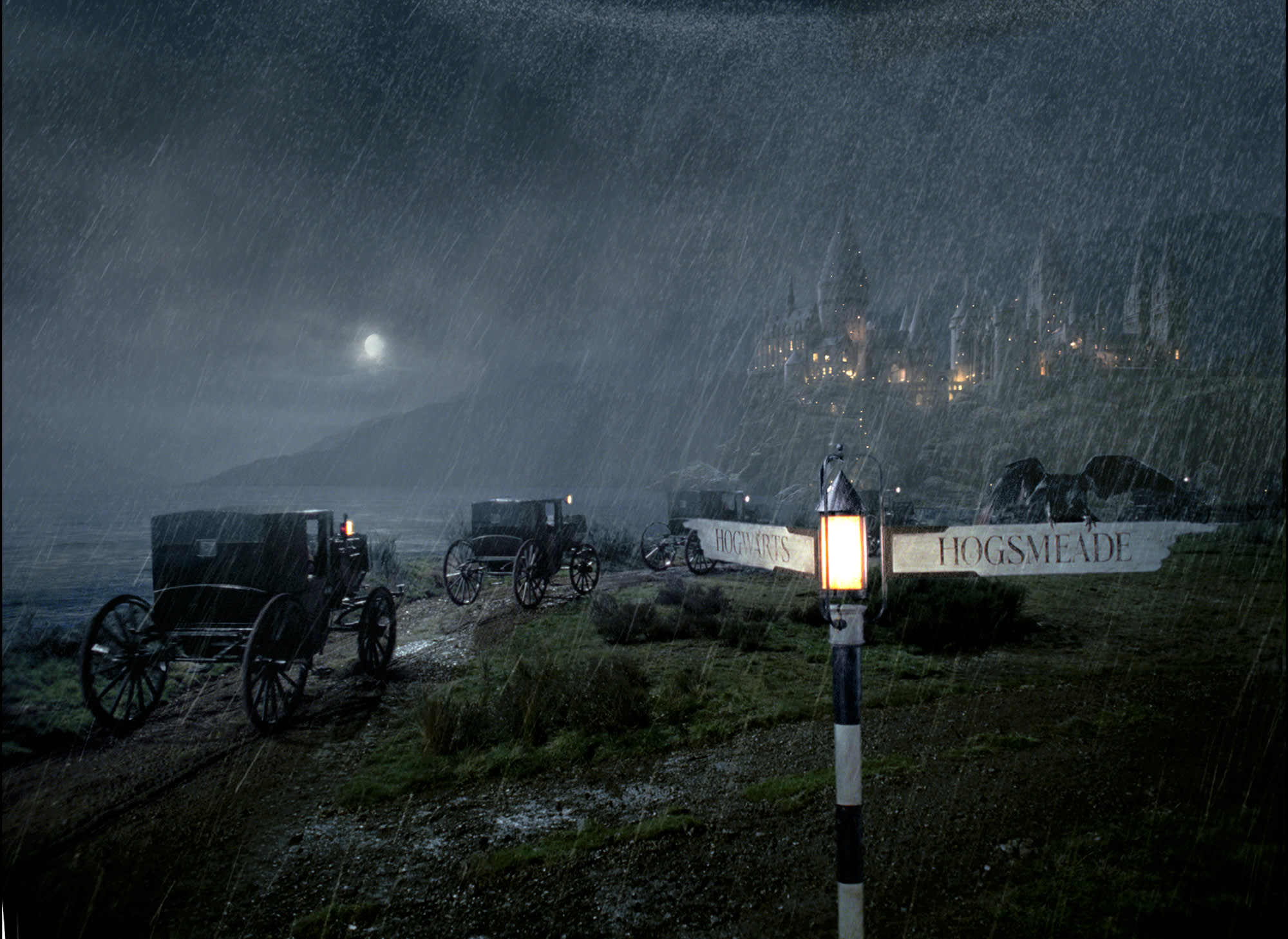 WB-HP-F3-prisoner-of-azkaban-carriages-to-hogsmeade-rainy-web-landscape