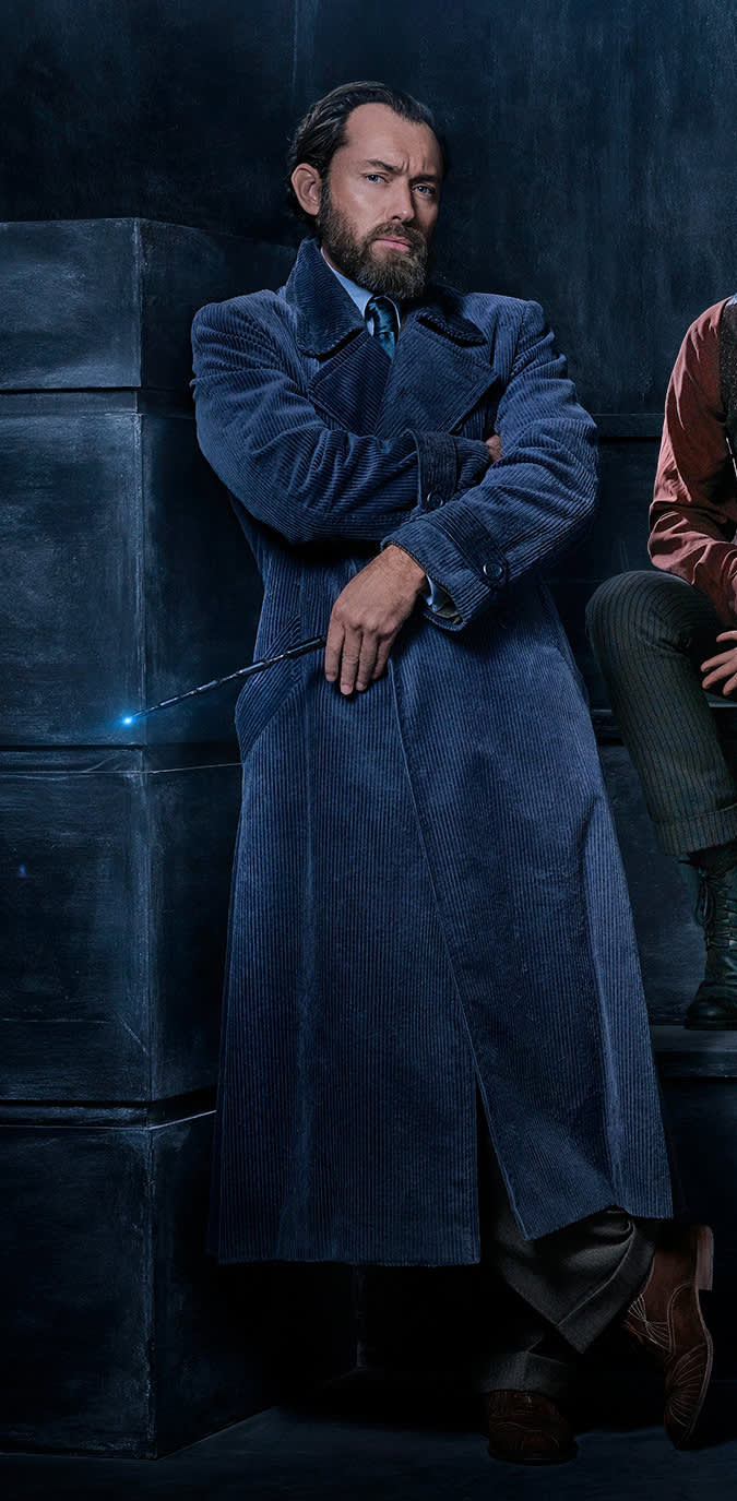 First look at Jude Law as Albus Dumbledore 