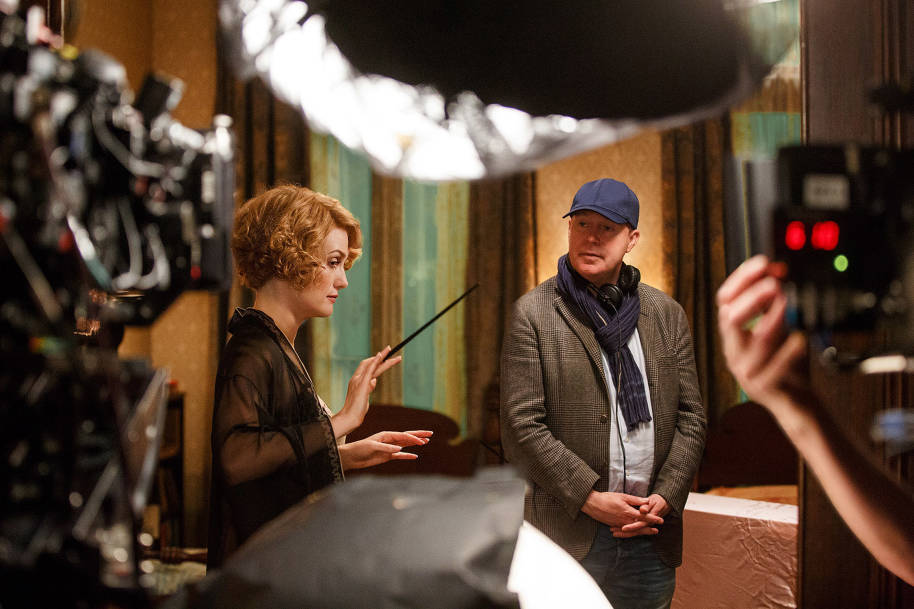 Alison Sudol and David Yates on set of Fantastic Beasts