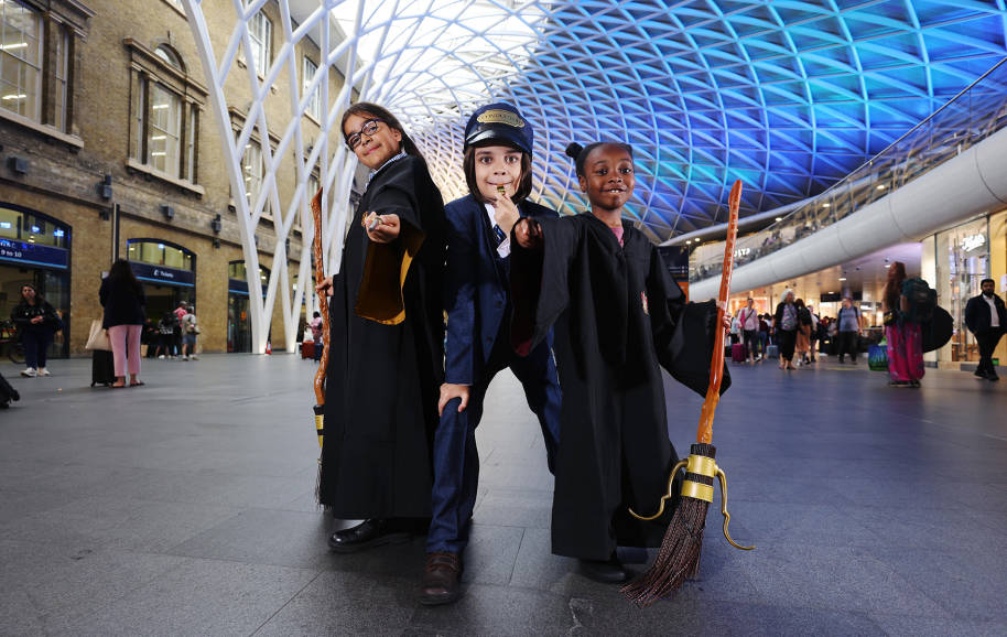 harry-potter-kings-cross-photoshoot-web-landscape