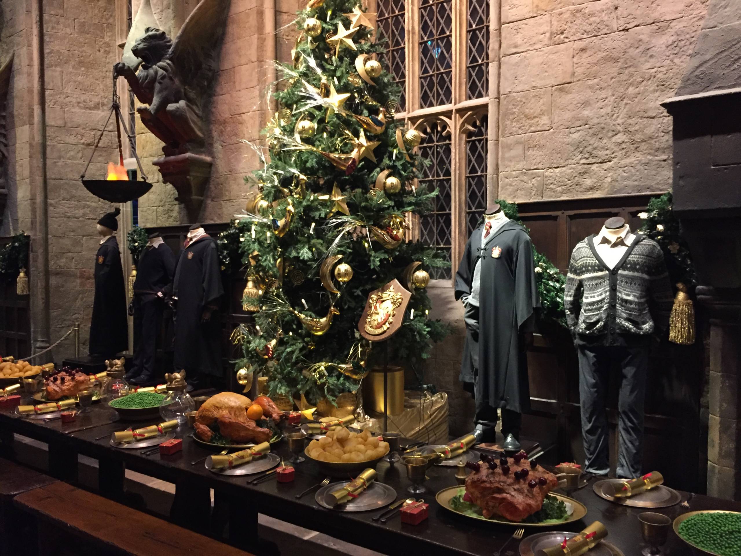 Hogwarts in the Snow: lesser known decorations from the Great Hall