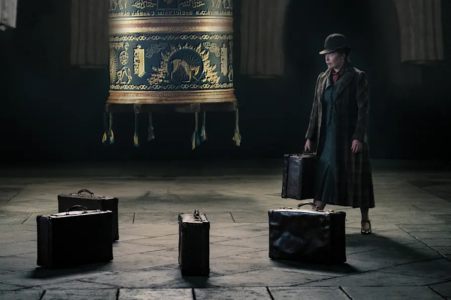 FB-F3-the-secrets-of-dumbledore-bunty-room-of-requirement-decoy-cases-web-landscape?w=914&q=70&fm=webp