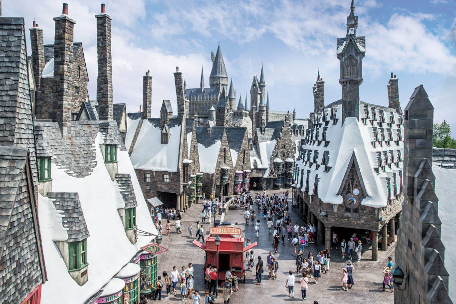 Universal-Studios-Hogsmeade-in-Japan