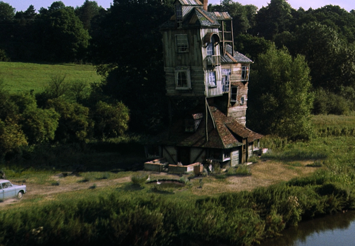 The Burrow | Official Harry Potter Encyclopedia