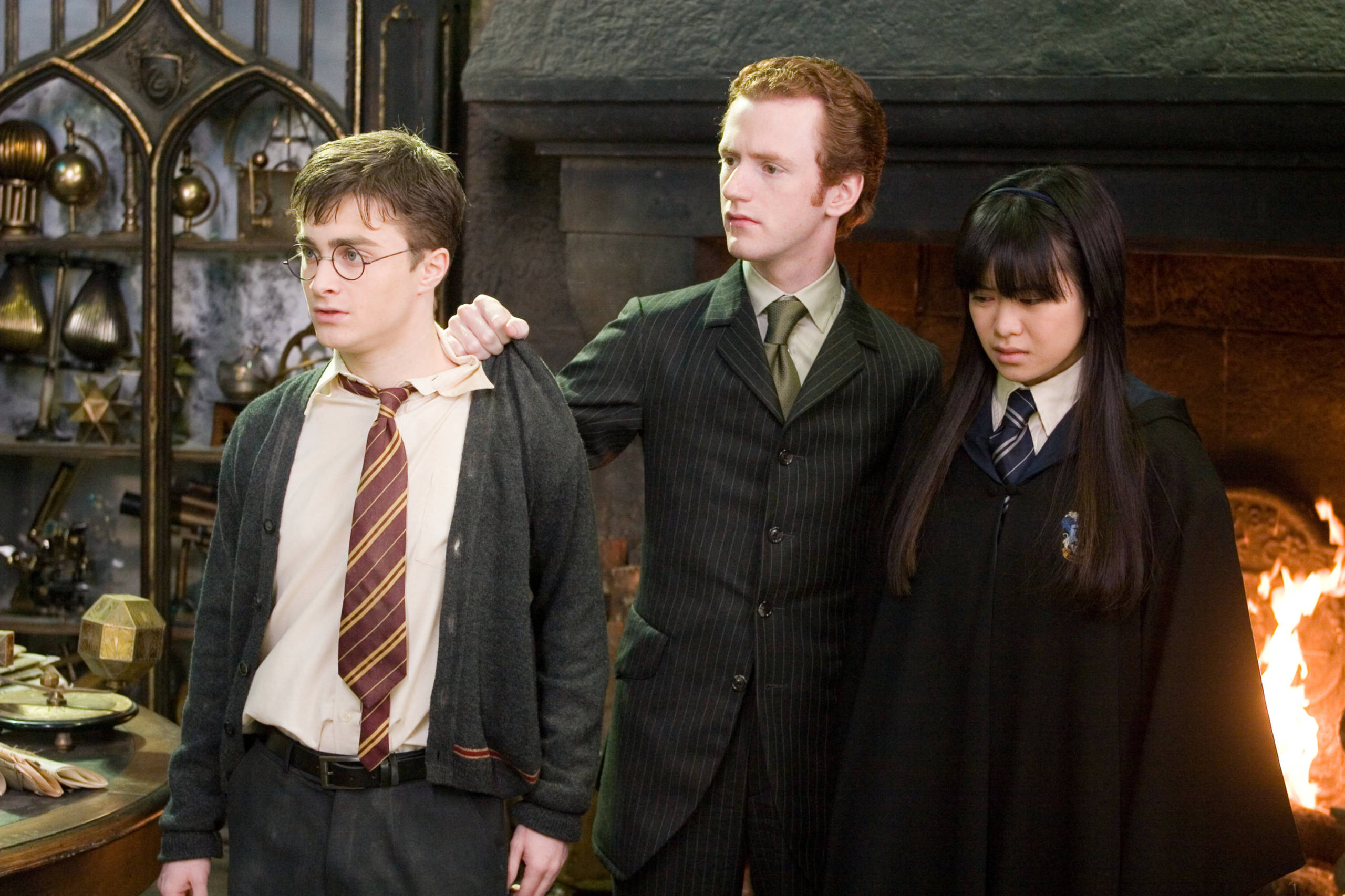 WB F5 Percy Weasley Reporting Harry and Cho HP5D-6118