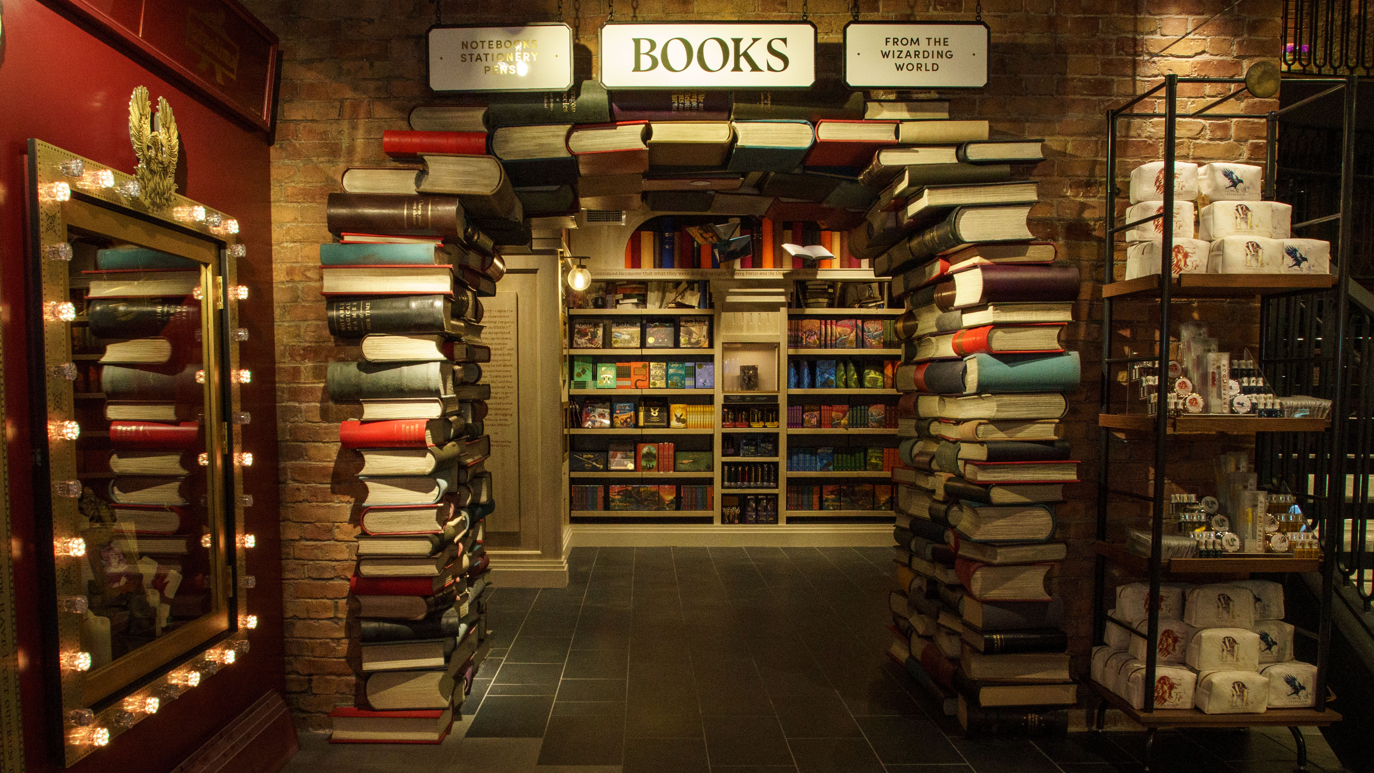 HPNY-books-room