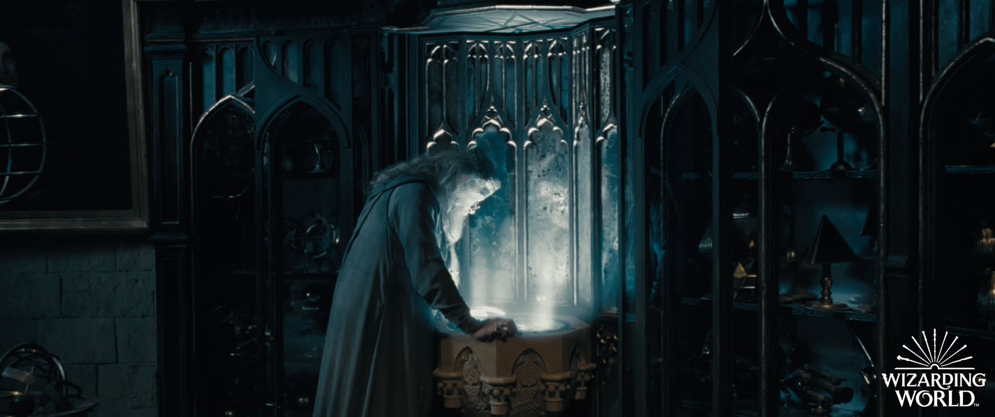 Movie Review: Magic is Long Gone From the Wizarding World of 'Fantastic  Beasts: The Secrets of Dumbledore' - High Country Press