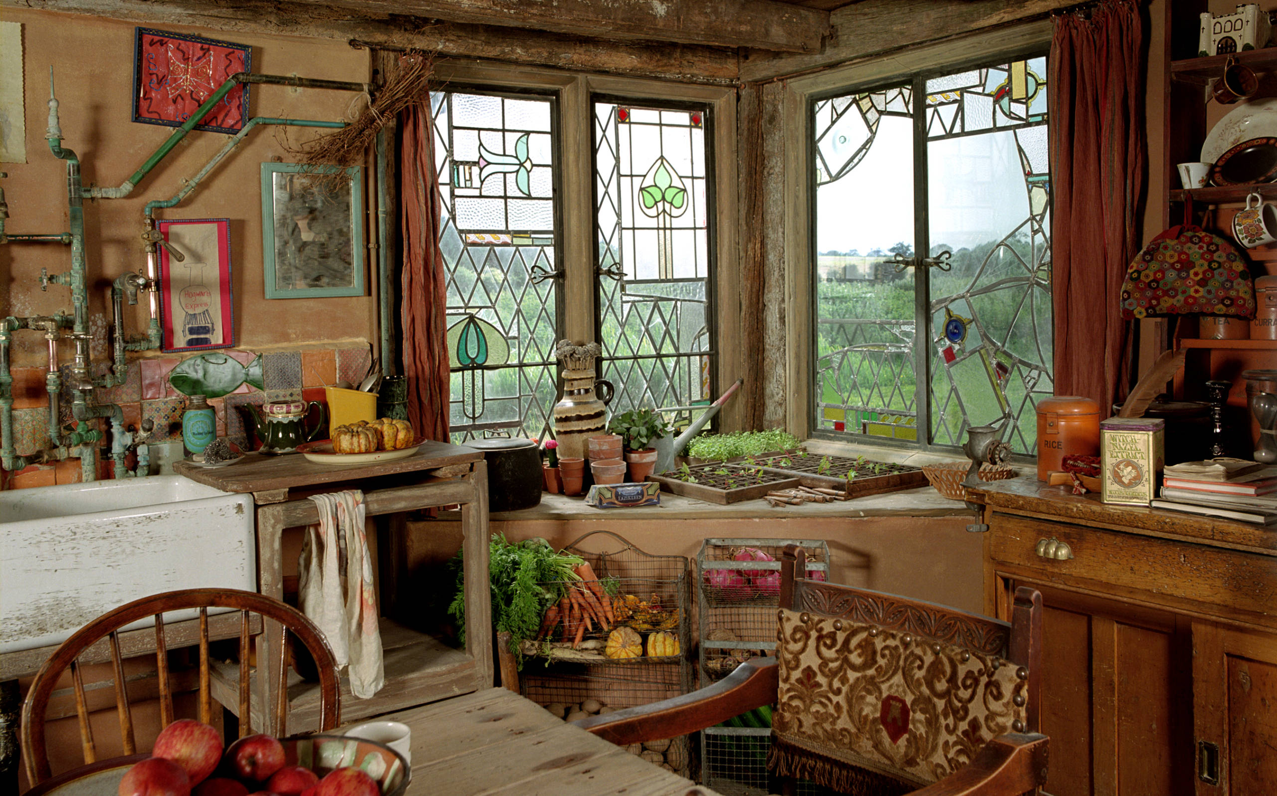 WB-F2-the-burrow-kitchen-interior-web-landscape